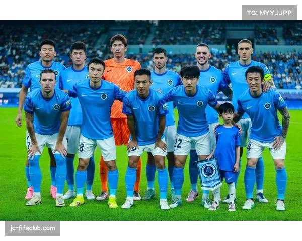 上海申花一球小胜深圳新鹏城 保留中超联赛争冠希望至末轮 上海申花一球小胜深圳新鹏城 保留中超联赛争冠希望至末轮