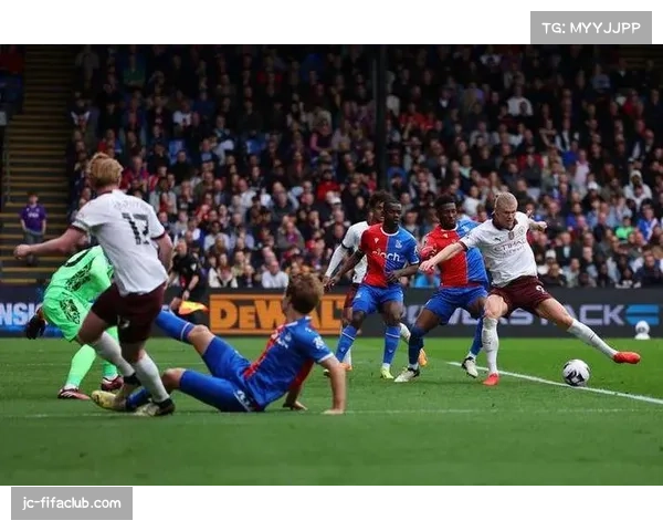 争冠与保级形势交织 英超赛季末段悬念迭起